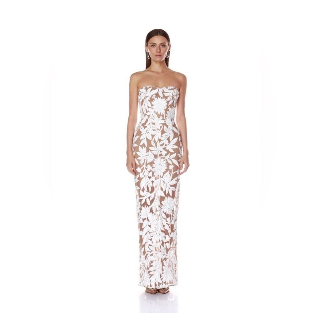 NEW Bronx and Banco Dahlia Maxi Dress in White Silver Floral Strapless - Picture 4 of 12